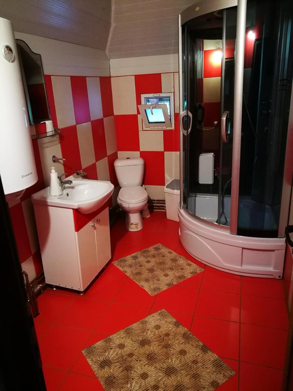 Pensiunea Remus Hotel Novaci-Straini Ngoại thất bức ảnh
